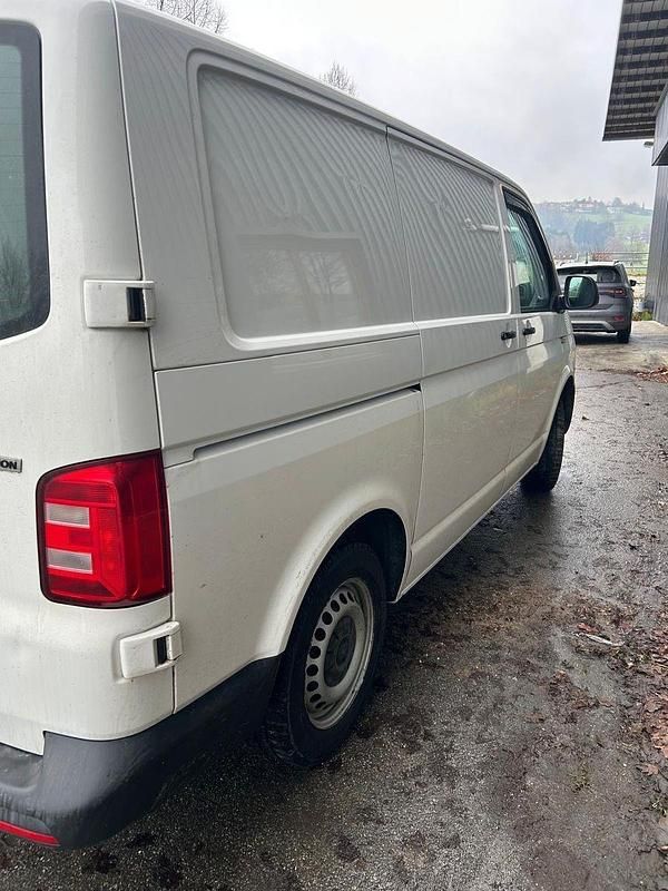 Gebraucht VW Transporter 150 PS (110 kW) 2019 Weiß Van
