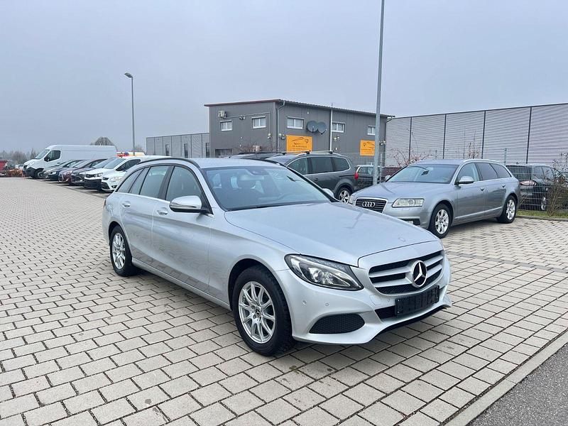 Silber Gebraucht 2017 Mercedes C200 Kombi | 9.450 € (Guter Preis) - Bild 1/4