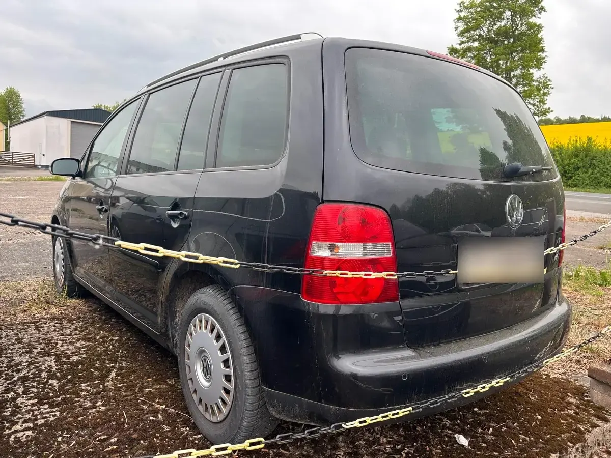 Gebraucht VW Touran 140 PS (102 kW) 2005 Schwarz Van / Kleinbus