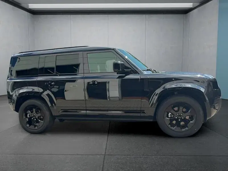 Neu Land Rover Defender 249 PS (183 kW) 2026 Schwarz SUV