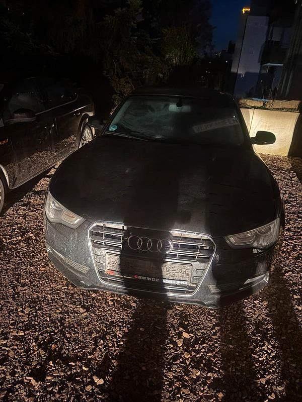 Schwarz Gebraucht 2012 Audi A5 Coupé | 7.950 € (Superpreis) - Bild 1/4