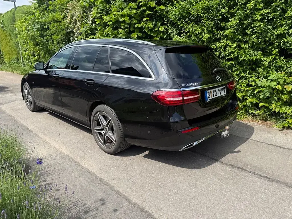 Gebraucht Mercedes E300 306 PS (225 kW) 2021 Schwarz Limousine