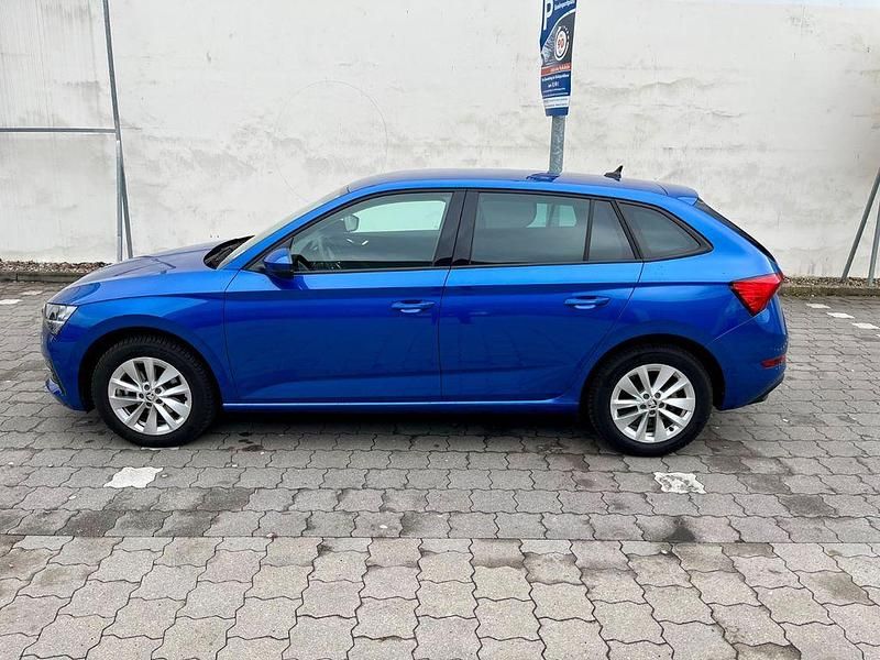 Gebraucht Skoda Scala Ambition 110 PS (80 kW) 2023 Blau Kleinwagen