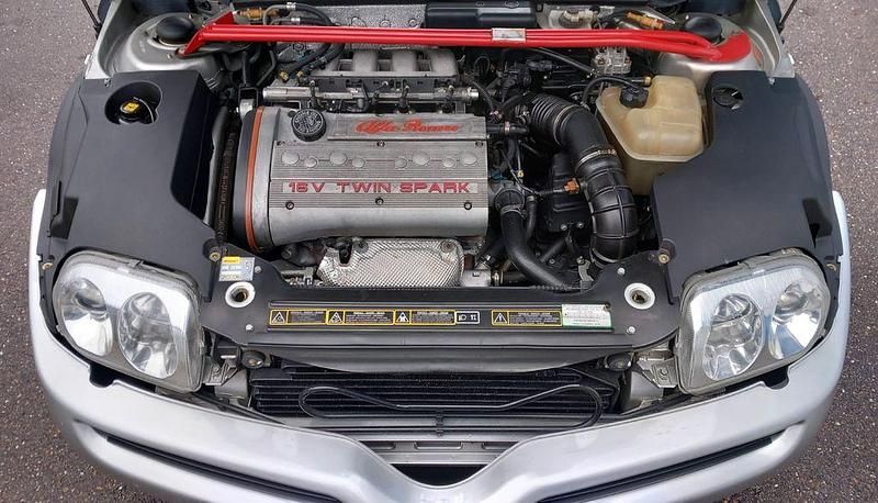 Gebraucht Alfa Romeo Spider Lusso 150 PS (110 kW) 1997 Silber Cabrio