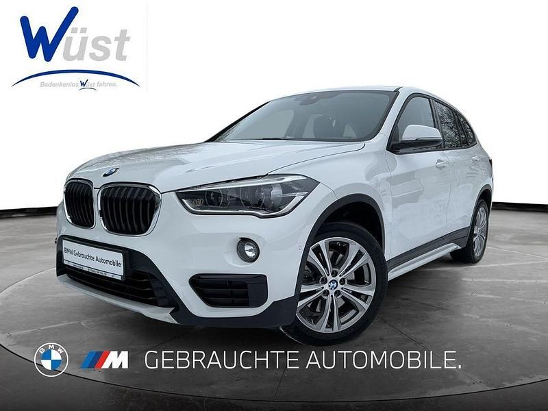 Alpinweiß uni Gebraucht 2016 BMW X1 Sport Line SUV | 19.870 € (Fairer Preis) - Bild 1/4