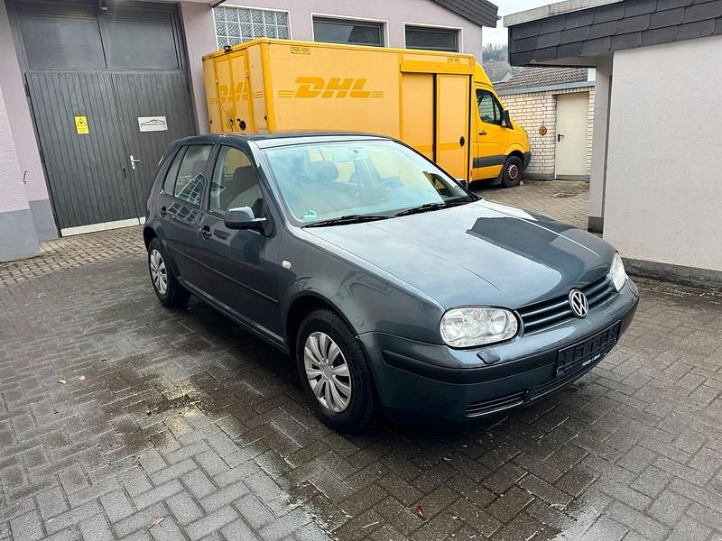Gebraucht VW Golf IV 105 PS (77 kW) 2001 Grau Kleinwagen