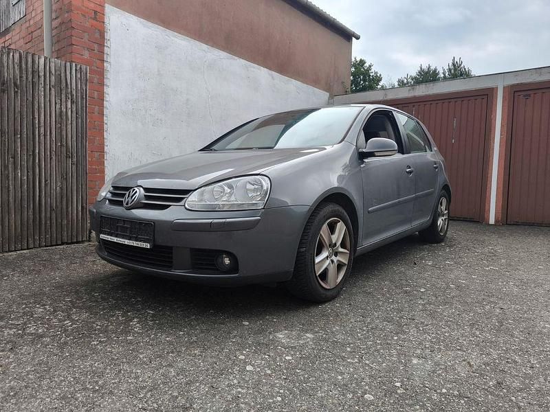 Grau Gebraucht 2006 VW Golf V Edition Limousine | 1.900 € (Guter Preis) - Bild 1/4