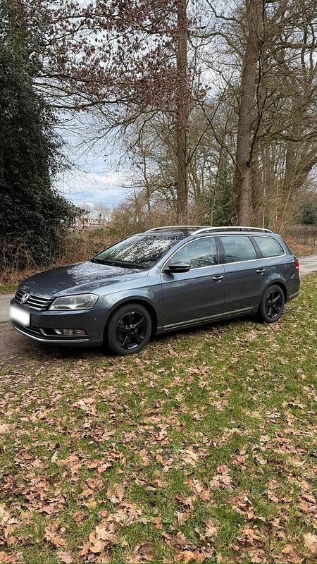 Gebraucht VW Passat Highline 105 PS (77 kW) 2011 Grau Kombi