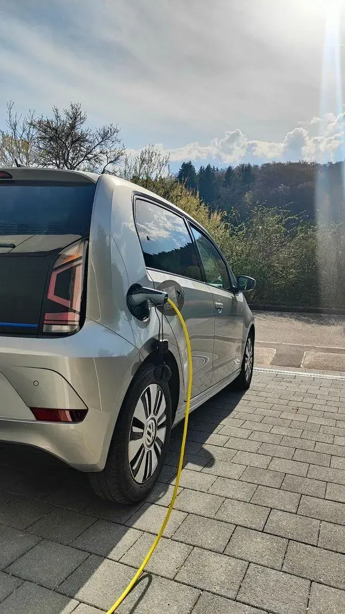 Brugt VW e-up! 60 kW (82 HK) 2019 Sølv Hatchback