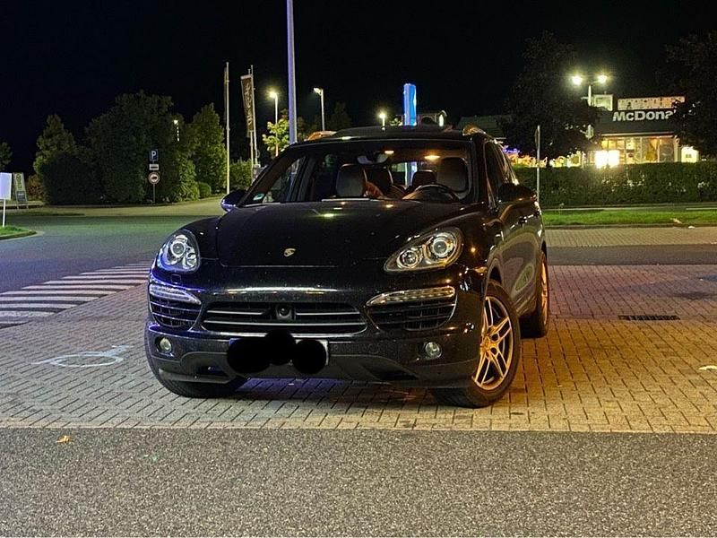 Schwarz Gebraucht 2010 Porsche Cayenne SUV | 16.250 € - Bild 1/4
