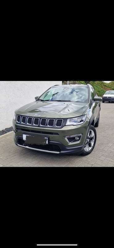 Grün Gebraucht 2020 Jeep Compass Limited SUV | 20.750 € (Fairer Preis) - Bild 1/4