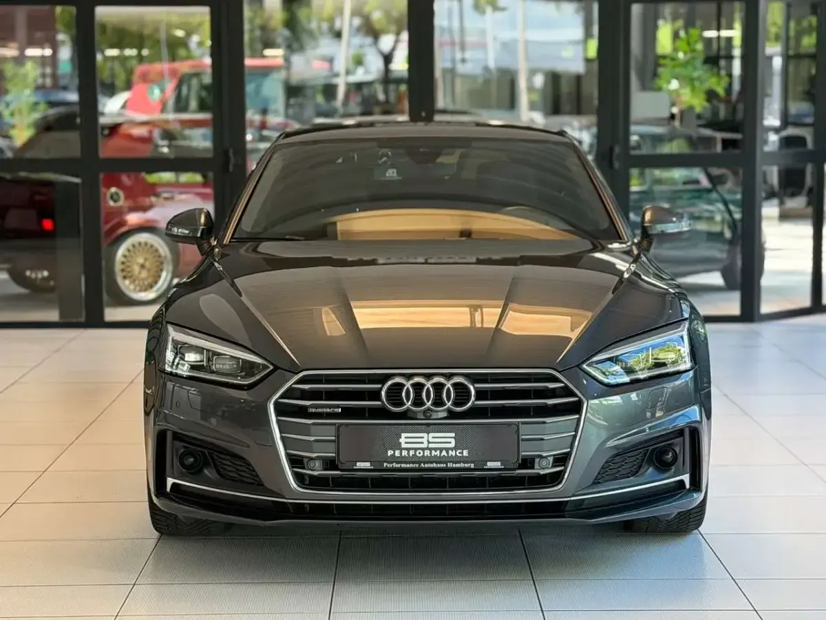 Gebraucht Audi A5 Sportback S-Line 190 PS (139 kW) 2017 Daytonagrau Kleinwagen