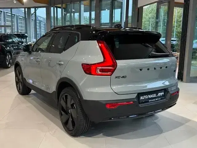 Gebraucht Volvo XC40 Plus 163 PS (119 kW) 2025 Grau SUV