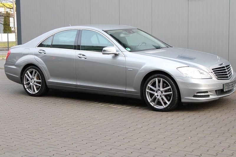 Gebraucht Mercedes S400 279 PS (205 kW) 2011 Silber Limousine