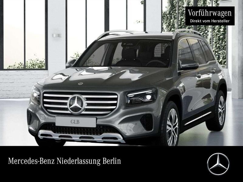 Mountain grau Gebraucht 2025 Mercedes GLB200 Progressive SUV | 41.900 € (Fairer Preis) - Bild 1/4