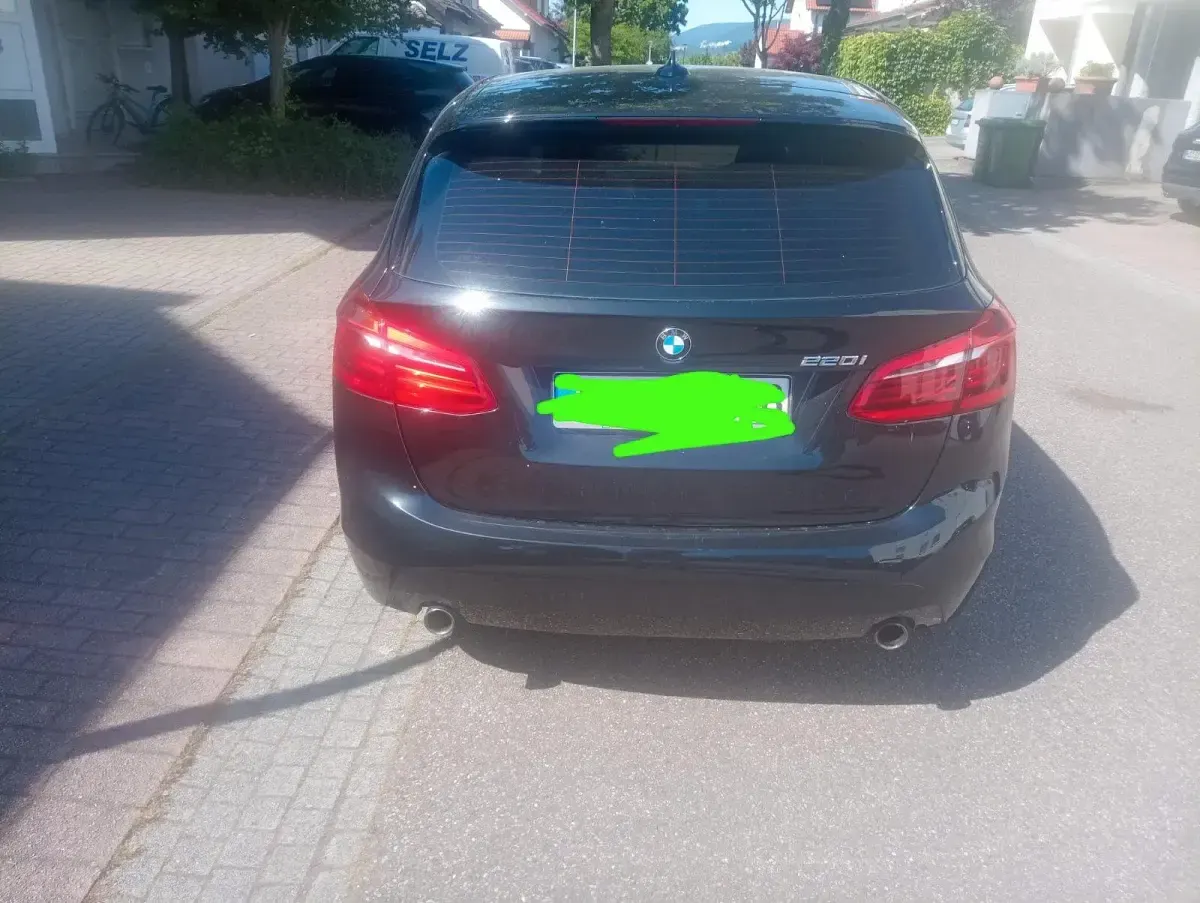 Gebraucht BMW 220 Active Tourer 192 PS (141 kW) 2015 Schwarz Van / Kleinbus