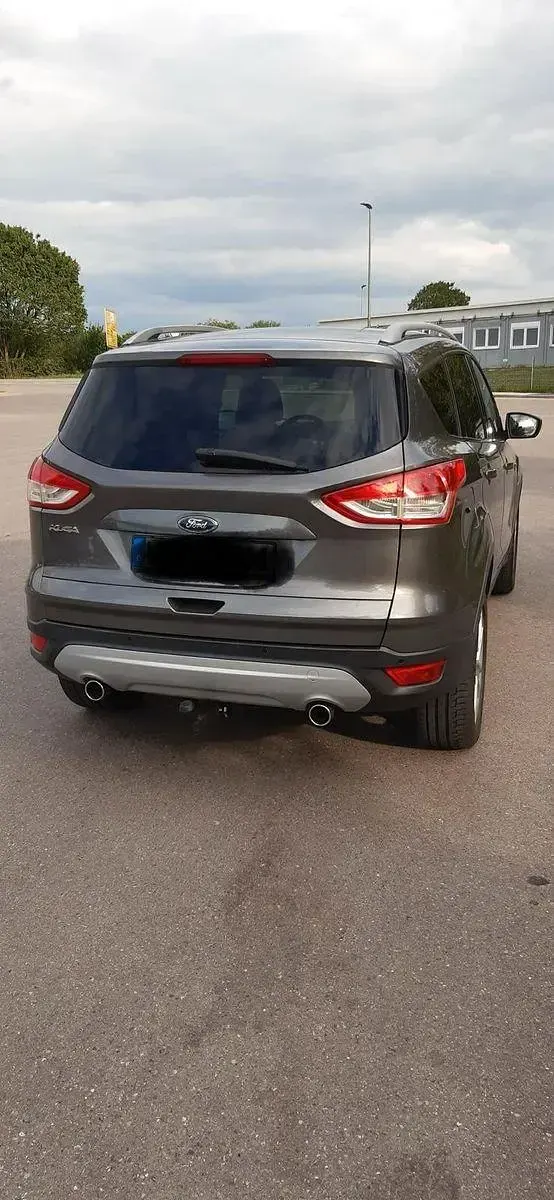 Gebraucht Ford Kuga Titanium 163 PS (119 kW) 2014 Grau SUV