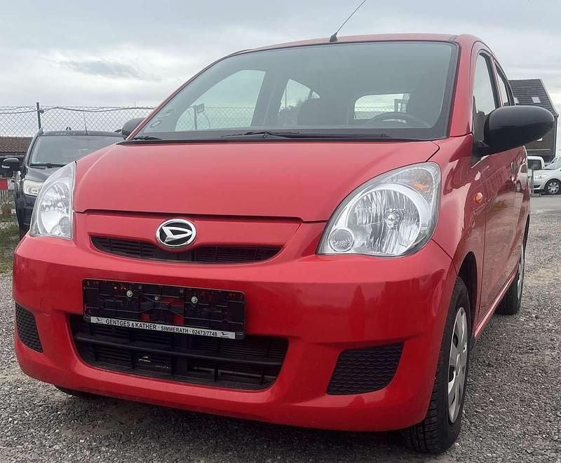 Rot Gebraucht 2010 Daihatsu Cuore Kleinwagen | 3.590 € (Etwas zu teuer) - Bild 1/4
