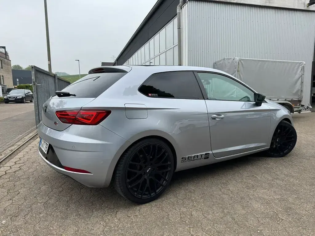 Second-hand Seat Leon SC FR 184 CP (135 kW) 2017 Argintiu Hatchback