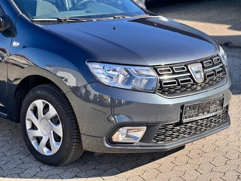 Gebraucht Dacia Sandero 101 PS (74 kW) 2021 Grau Limousine
