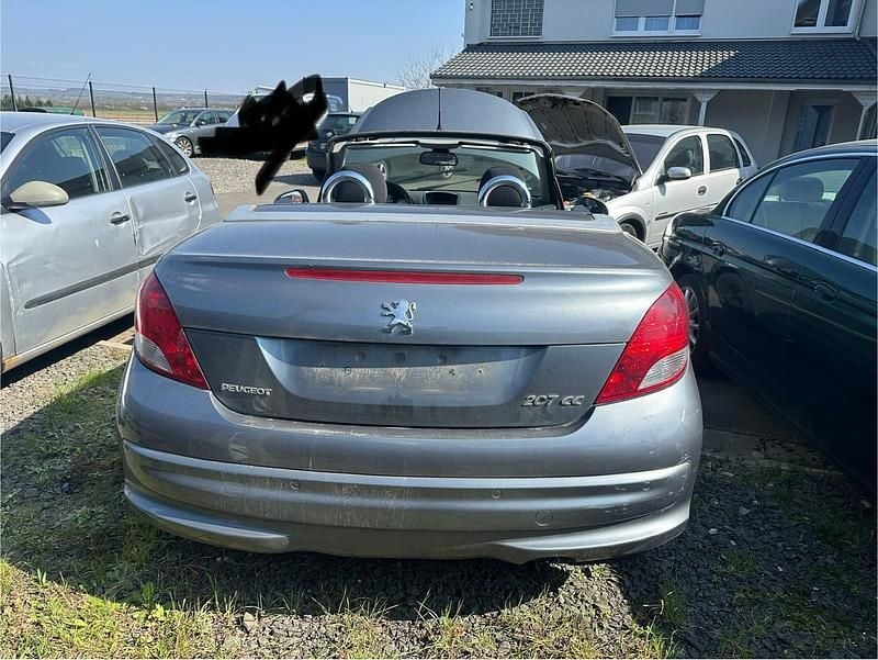 Gebraucht Peugeot 207 111 PS (81 kW) 2011 Cabrio