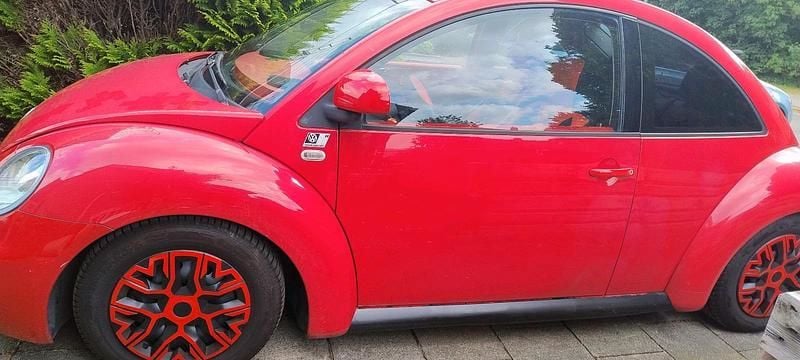 Rot Gebraucht 1999 VW Beetle Kleinwagen | 2.100 € (Fairer Preis) - Bild 1/4
