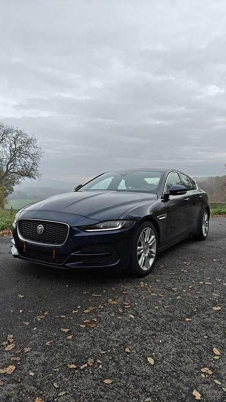 Blau Gebraucht 2020 Jaguar XE SE Limousine | 25.500 € (Guter Preis) - Bild 1/4