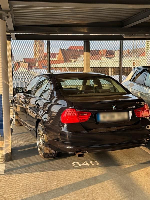 Gebraucht BMW 318 150 PS (110 kW) 2009 Blau Limousine