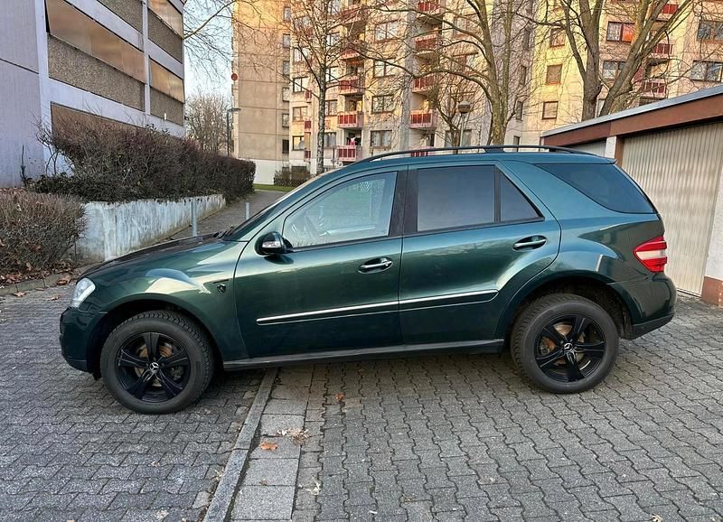 Gebraucht Mercedes ML320 224 PS (164 kW) 2008 Grün SUV