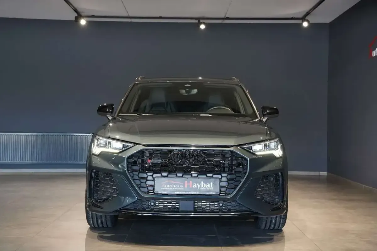 Gebraucht Audi Q3 400 PS (294 kW) 2022 Audi exclusive SUV