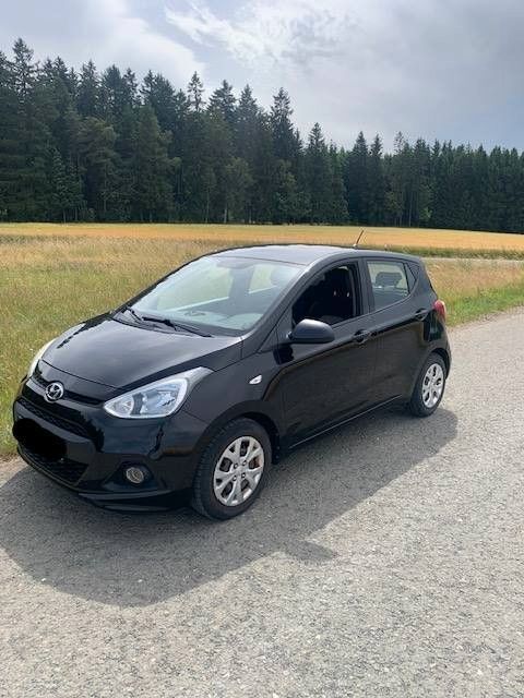 Schwarz Gebraucht 2016 Hyundai i10 Classic Kleinwagen | 4.900 € (Superpreis) - Bild 1/4