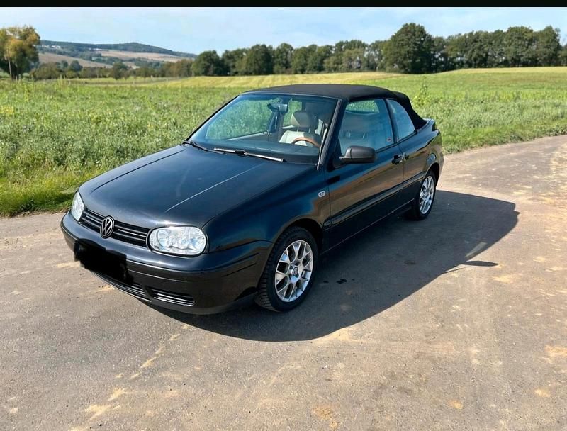 Schwarz Gebraucht 2000 VW Golf Cabriolet Cabrio | 7.999 € - Bild 1/4
