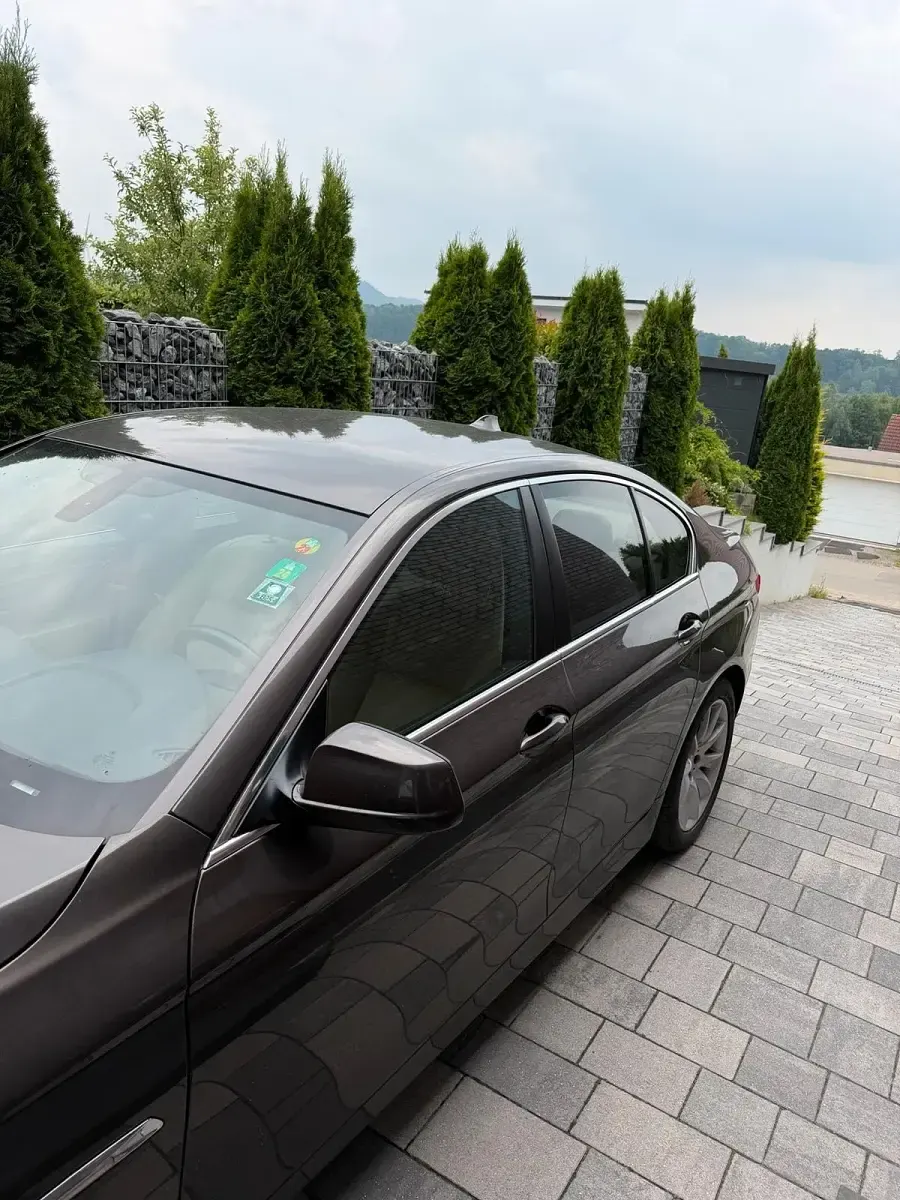 Gebraucht BMW 530 256 PS (188 kW) 2010 Grau Limousine