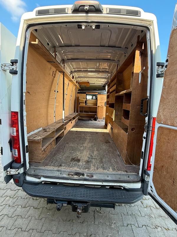 Gebraucht Iveco Daily 136 PS (100 kW) 2010 Weiß Van / Kleinbus