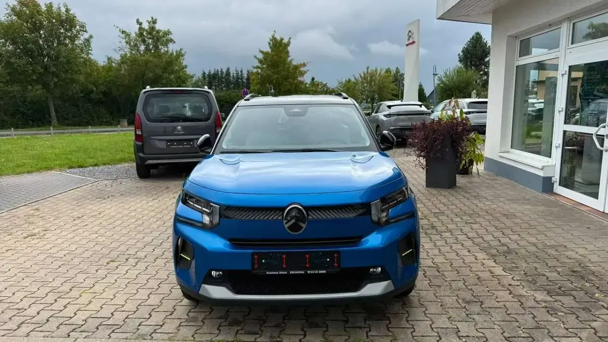 Neu Citroën C3 110 PS (80 kW) 2026 Lackierung bright blue SUV