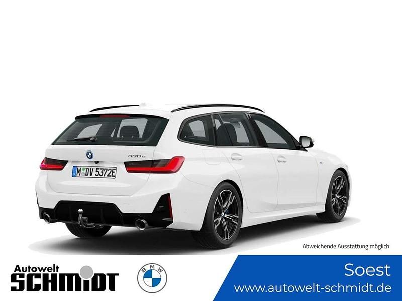 Gebraucht BMW 330e M Sport 292 PS (214 kW) 2024 Alpinweiß uni Kombi