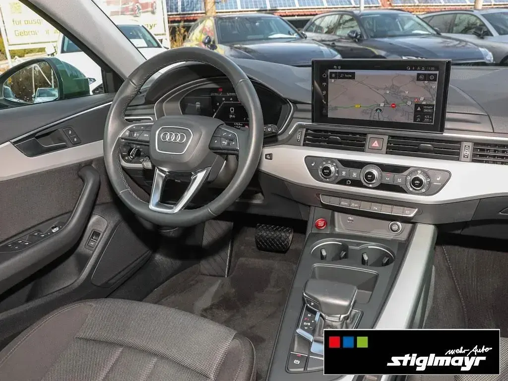 Gebraucht Audi A4 Advanced Plus 163 PS (119 kW) 2024 Distriktgrün metallic Kombi