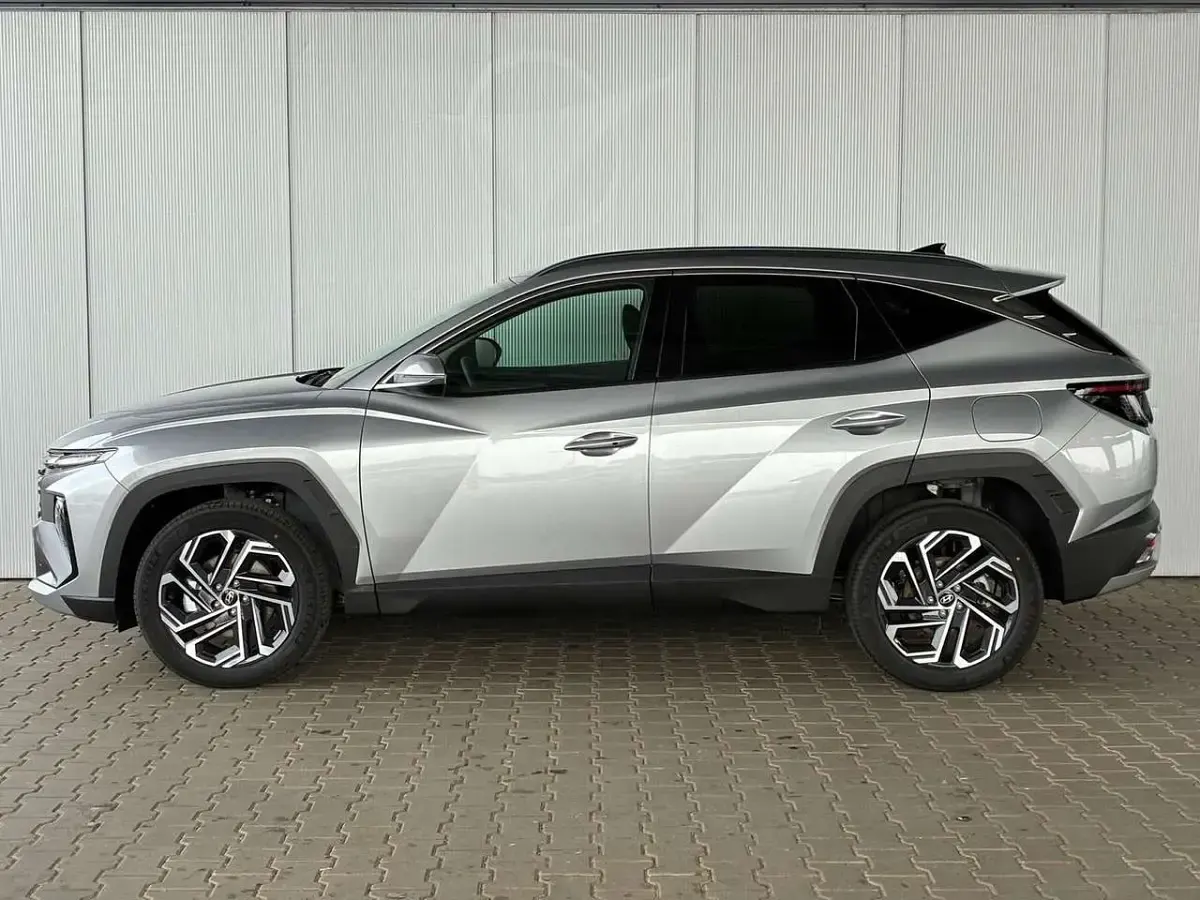 Neu Hyundai Tucson Prime 238 PS (175 kW) 2026 Shimmering silver SUV