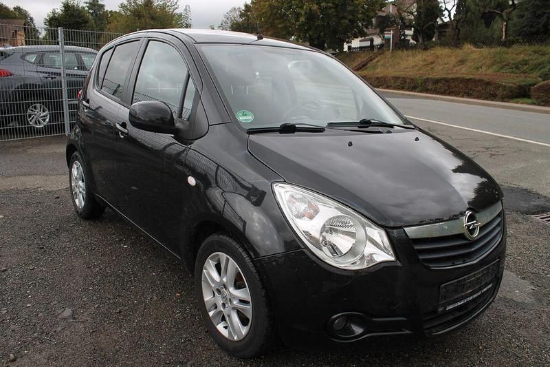 Gebraucht Opel Agila Edition 94 PS (69 kW) 2010 Schwarz Kleinwagen