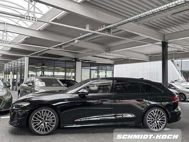 Gebraucht Audi A5 Ambiente 299 PS (219 kW) 2025 Mythosschwarz metallic Coupé