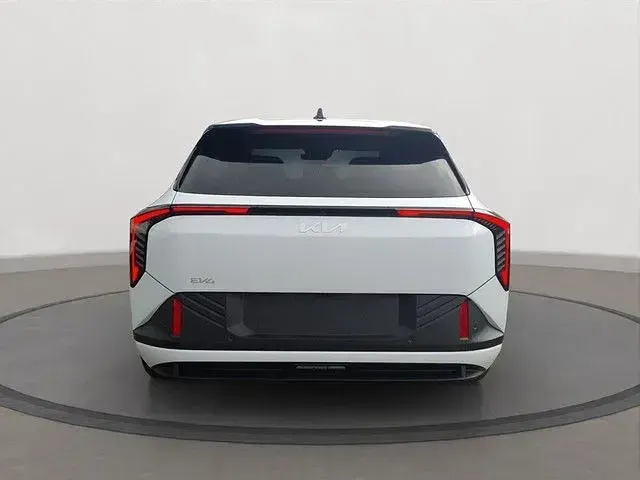 Neu Kia EV4 GT-Line 150 kW (204 PS) 2026 Weiß Limousine