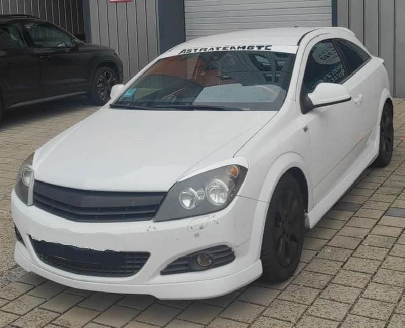 Weiß Gebraucht 2010 Opel Astra Cabriolet Cosmo Cabrio | 3.250 € (Fairer Preis) - Bild 1/4