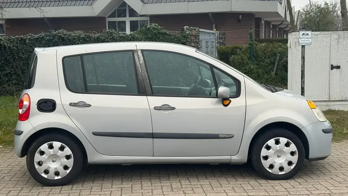 Gebraucht Renault Modus 88 PS (64 kW) 2004 Grau Van / Kleinbus