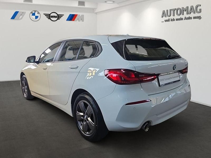 Gebraucht BMW 118 Advantage 140 PS (102 kW) 2023 Weiß Kleinwagen