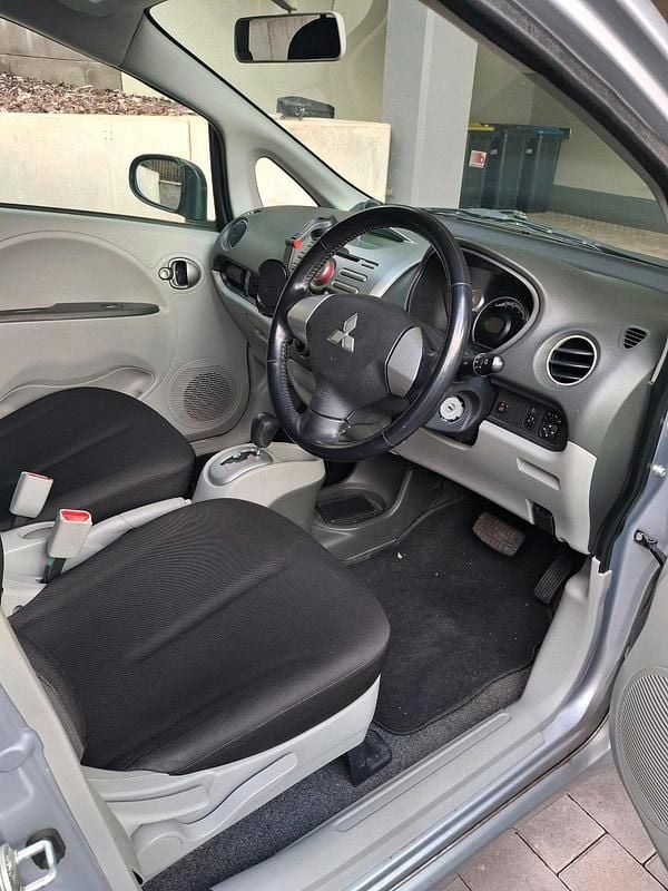 Silber Gebraucht 2008 Mitsubishi i-MiEV Kleinwagen | 2.499 € - Bild 1/4