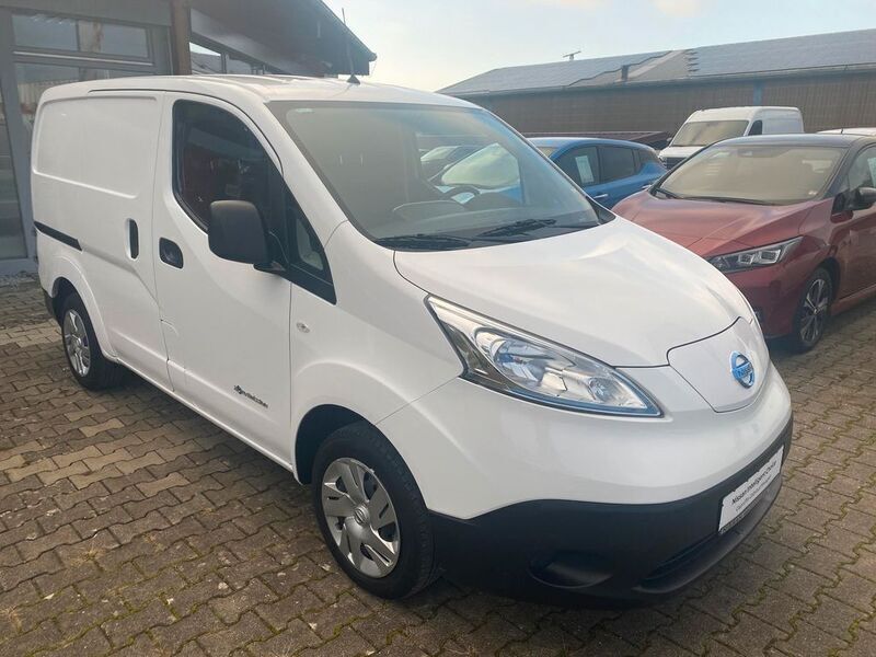 Gebraucht Nissan e-NV200 Comfort 80 kW (109 PS) 2021 White/weiß Van / Kleinbus