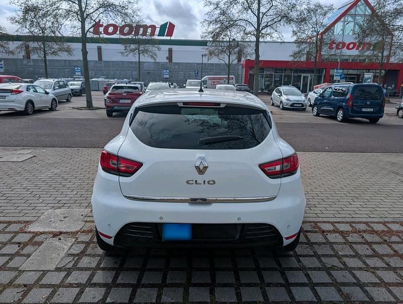 Gebraucht Renault Clio IV 118 PS (86 kW) 2017 Weiß Limousine