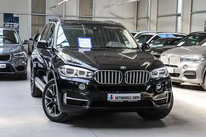 Gebraucht BMW X5 Sport Line 313 PS (230 kW) 2017 Black sapphire metallic SUV