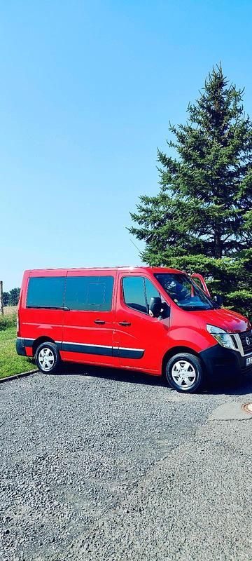 Rot Gebraucht 2015 Nissan NV400 Van | 25.000 € - Bild 1/4