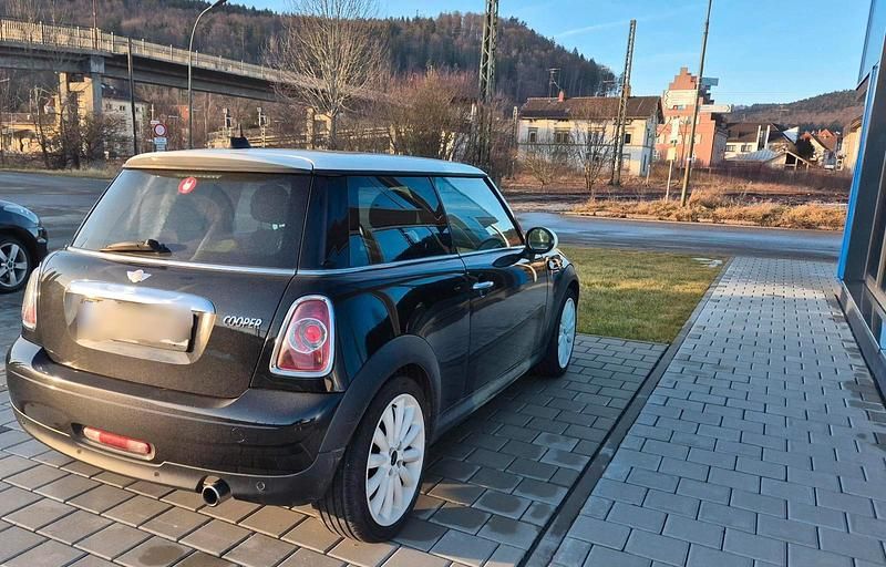 Gebraucht Mini Cooper 122 PS (89 kW) 2011 Schwarz Kleinwagen